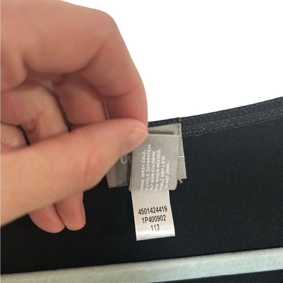 Chico’s Travelers Womens Black & White Polka Dot Asymmetrical Knit Top Artsy M - Picture 6 of 12